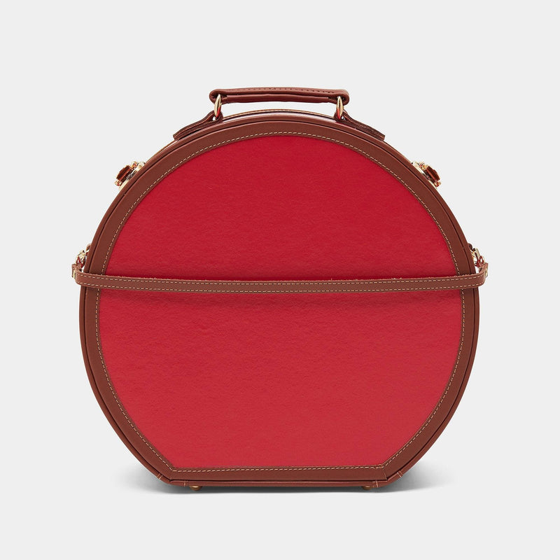 Back product view of the large hatbox Diplomat leather suitcase in red with detachable suitcase strap