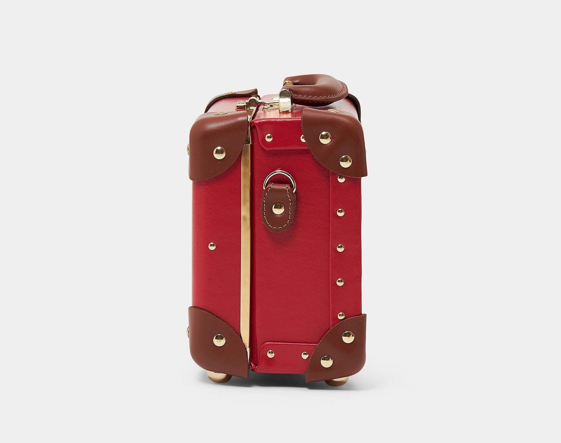 Angled product view of the vanity Diplomat leather suitcase in red