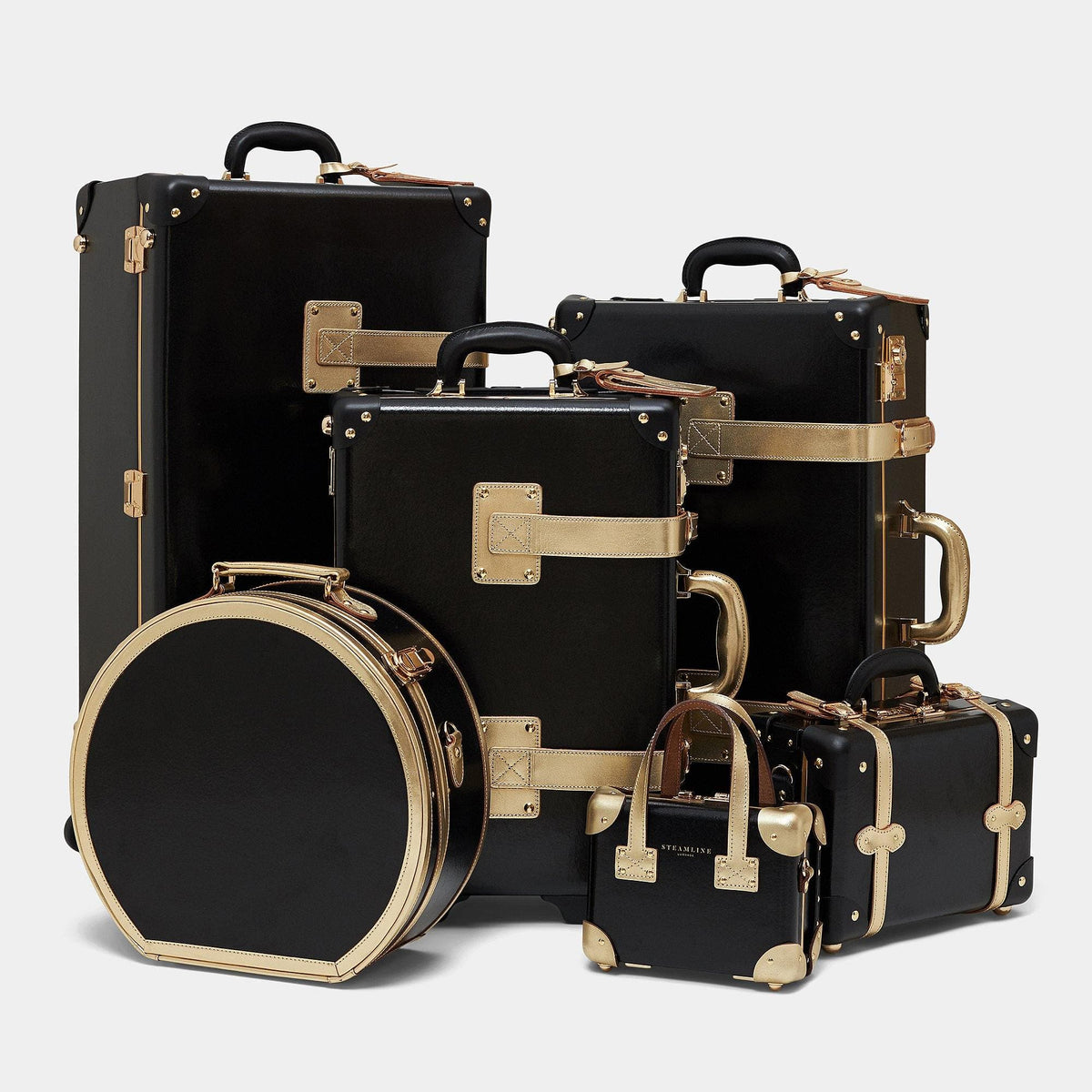 The Soprano - Black Vanity Vanity Steamline Luggage 
